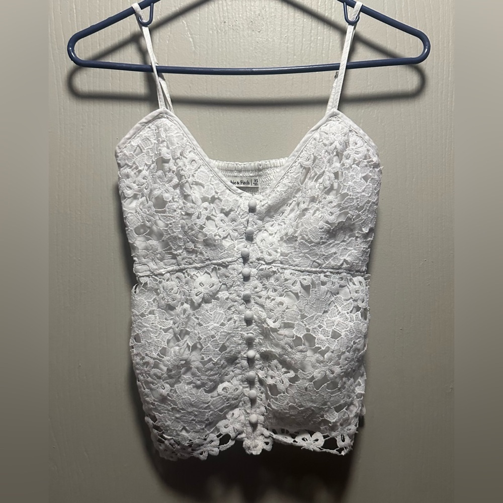 ✨🤍Abercrombie & Fitch White Lace Peplum Cami Top XS - Picture 11 of 16